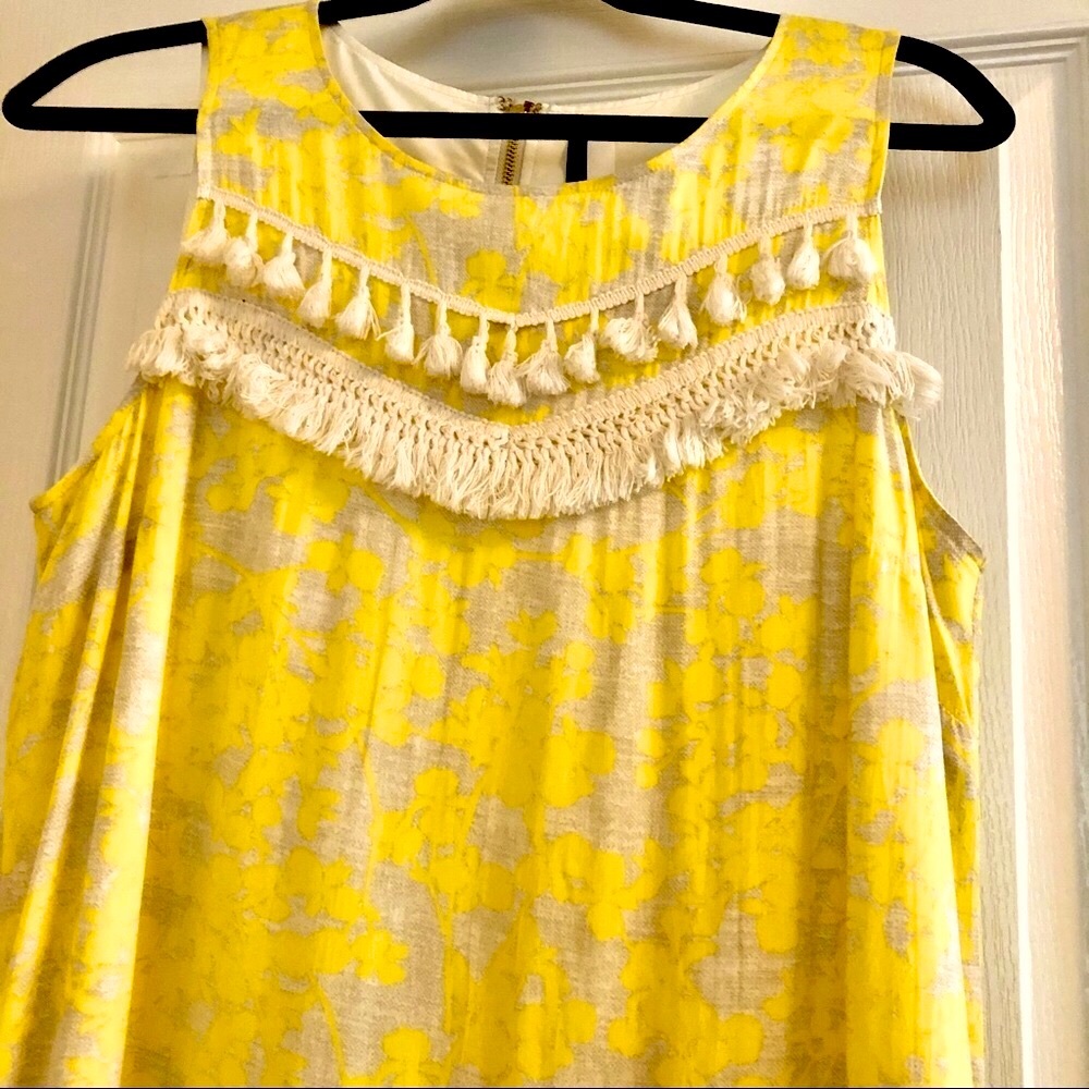 Kenzie VACATION fully lined Sleeveless shift dress Zip back.  So comfortable.